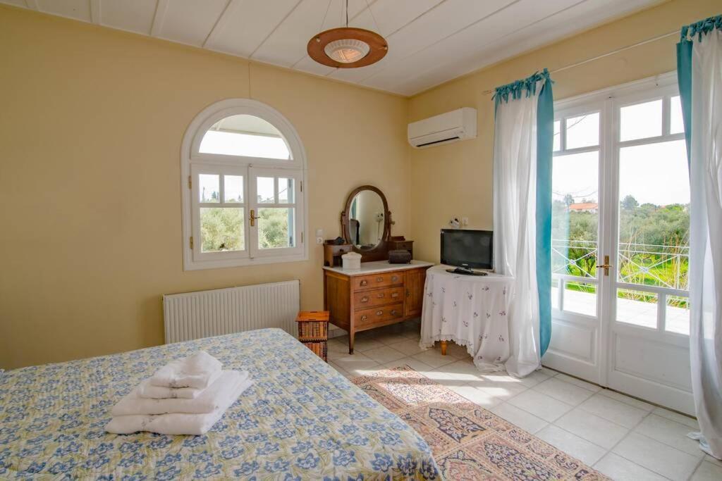 The Cottage House Romirion Bagian luar foto